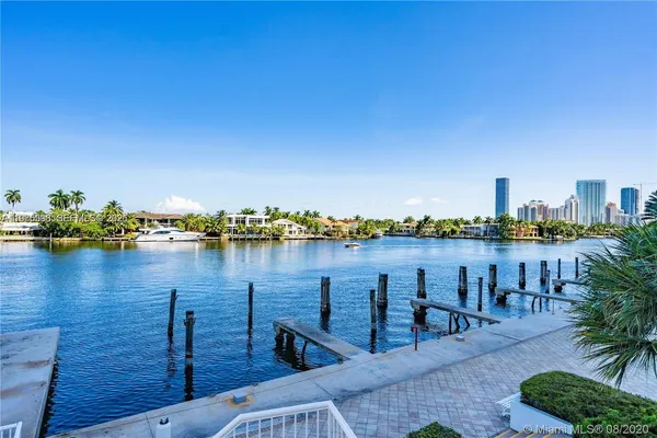 $4,850 | 20281 East Country Club Drive, Unit 611, Aventura, FL 33180