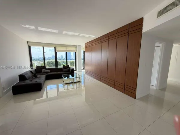 $4,850 | 20281 East Country Club Drive, Unit 611, Aventura, FL 33180