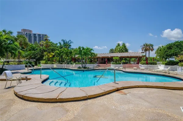 $4,500 | 20281 East Country Club Drive, Unit 611, Aventura, FL 33180