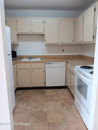 $2,400 | 260 Ocean Avenue, Unit 6B, Sea Bright, NJ 07760