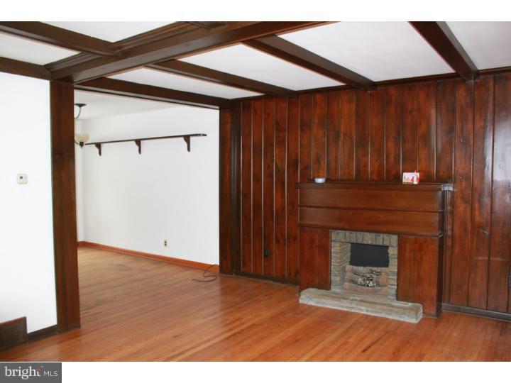 833 Valley View Road Media, PA 19063 - Photo 2 of 25 Living Room