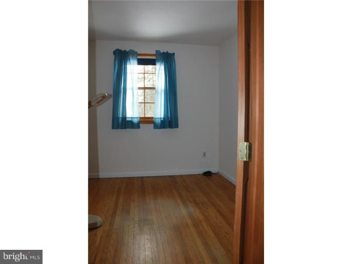 833 Valley View Road Media, PA 19063 - Photo 23 of 25 Bedroom 3