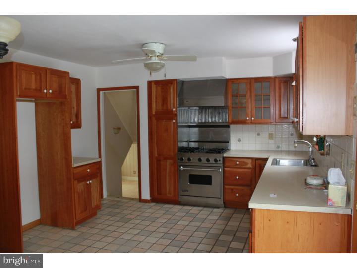 833 Valley View Road Media, PA 19063 - Photo 6 of 25 Kitchen