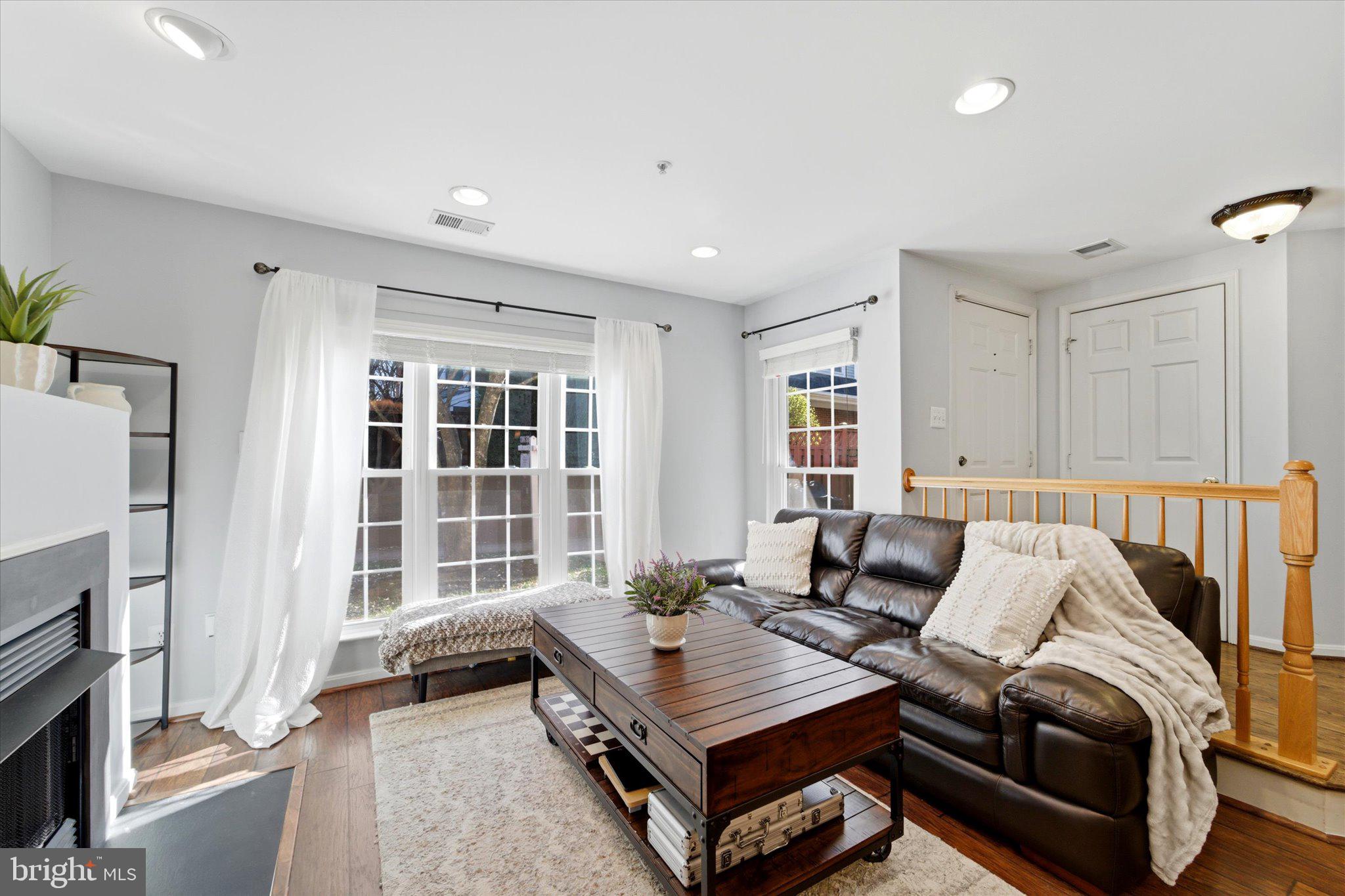 4367 Hackney Coach Lane, Unit 162 Fairfax, VA 22030 - Photo 5 of 56