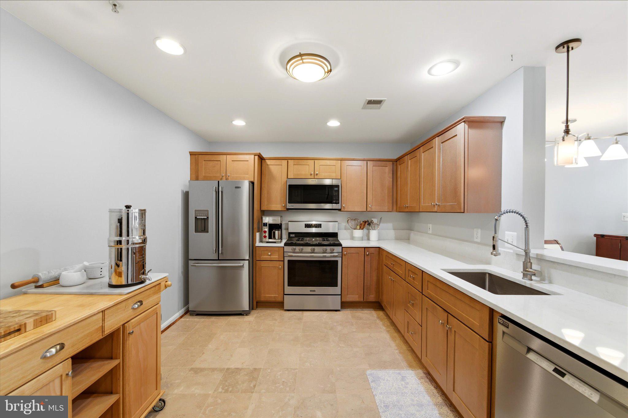 4367 Hackney Coach Lane, Unit 162 Fairfax, VA 22030 - Photo 7 of 56
