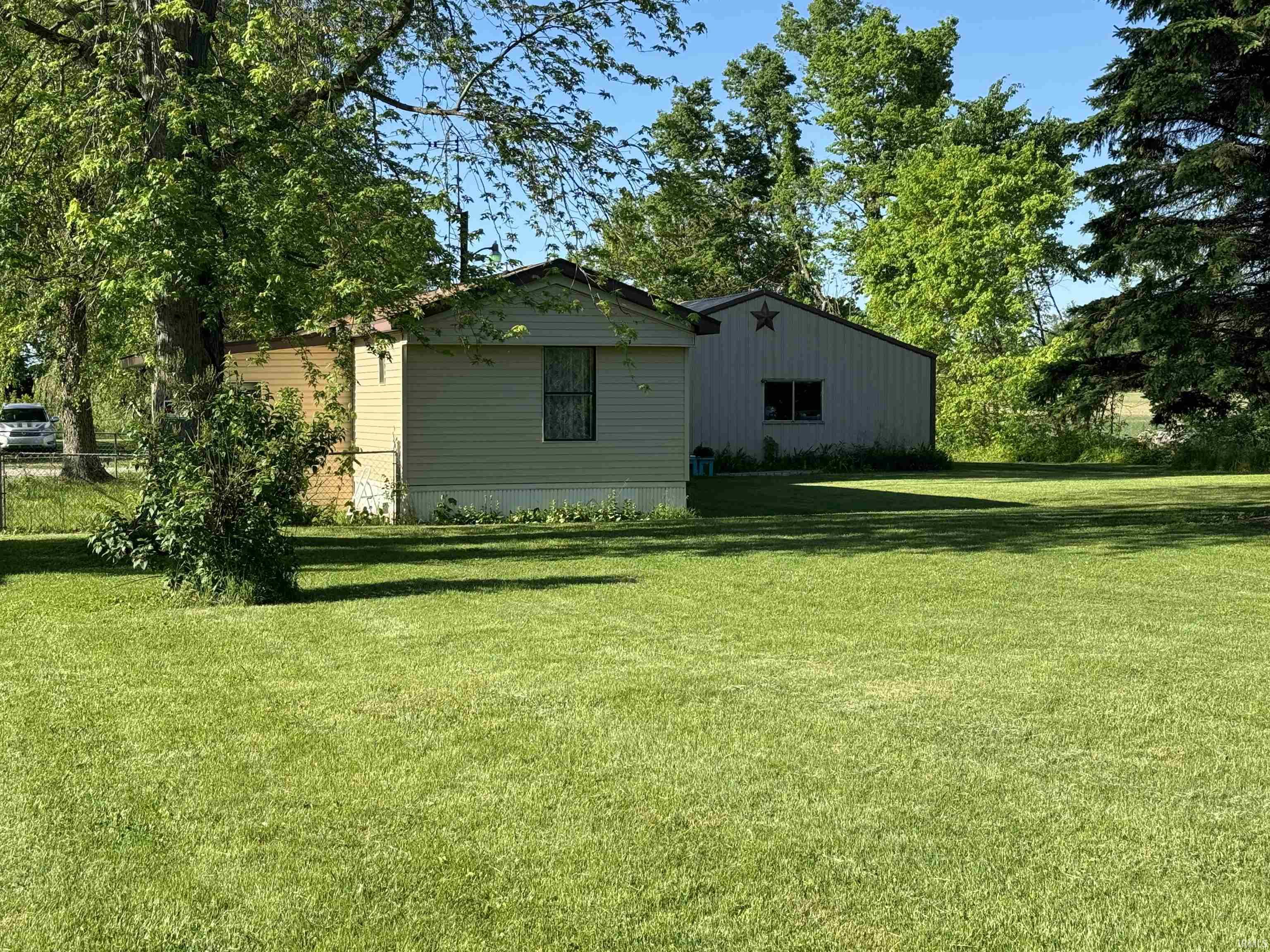 537 West State Street Kingman, IN 47952 - Photo 1 of 27