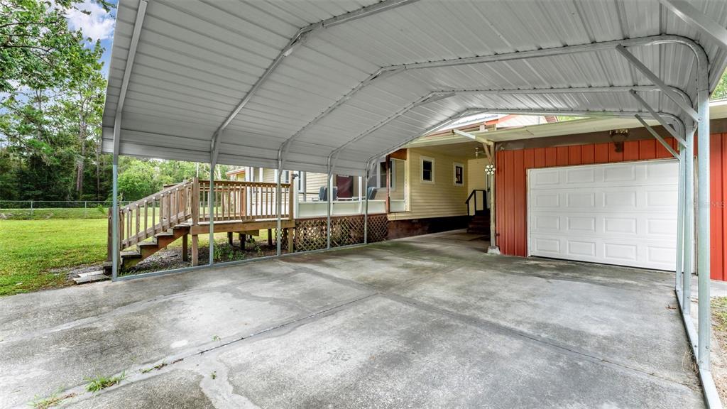 13700 Pine Meadow Road Kathleen, FL 33849 - Photo 32 of 39 a view of a porch