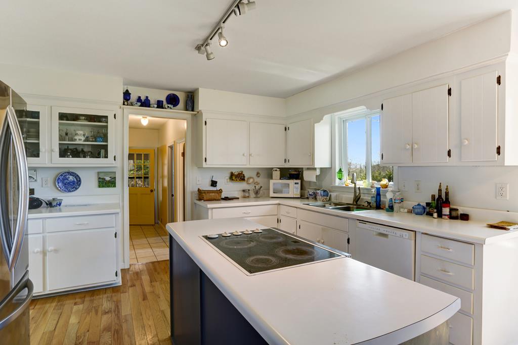 14 Wells Road Brasstown, NC 28902 - Photo 8 of 65 Gallery Image 8