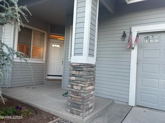 a view of entrance door of the house