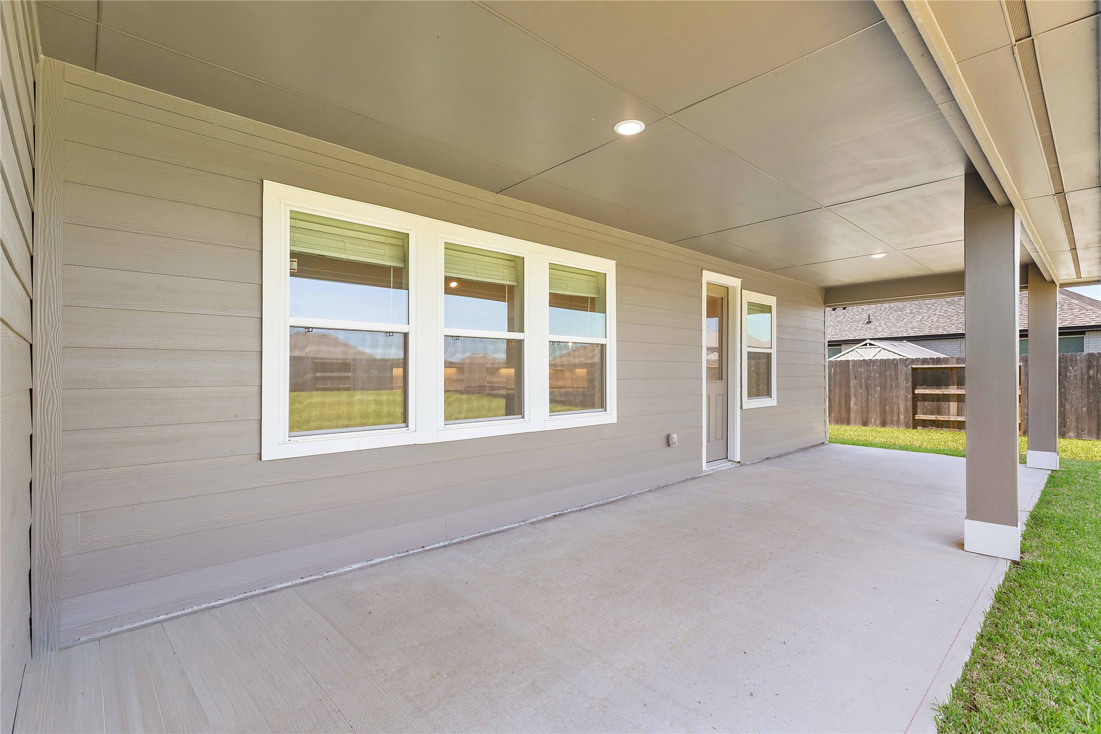 1190 Imperial Ranch Way Dayton, TX 77535 - Photo 16 of 49