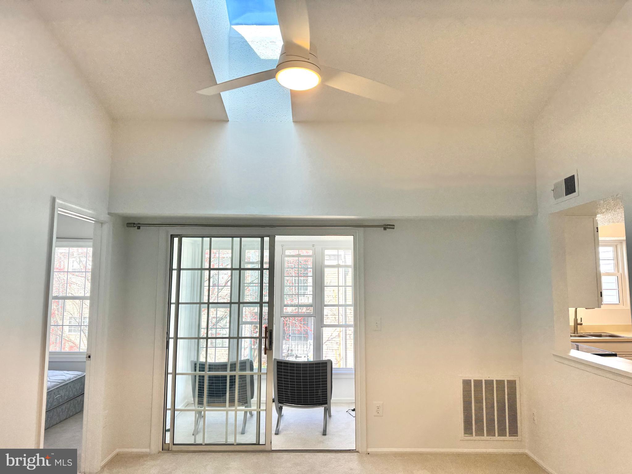 110 Fort Evans Road Southeast, Unit F Leesburg, VA 20175 - Photo 6 of 24