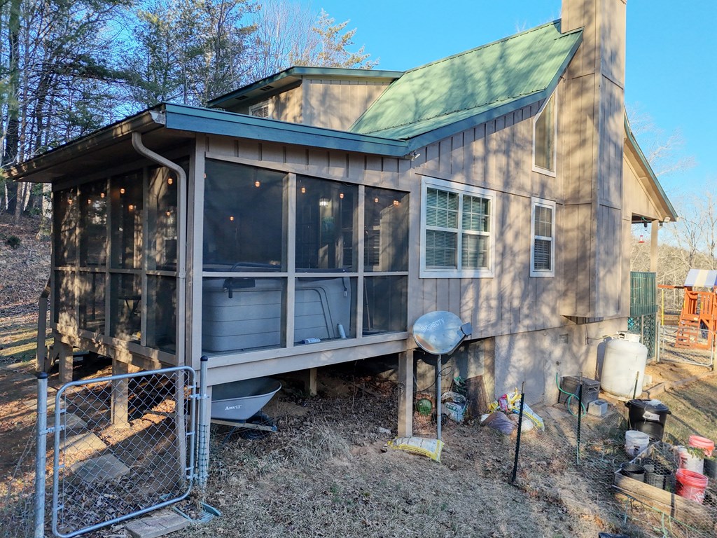 531 Wikle Road Hayesville, NC 28904 - Photo 6 of 46