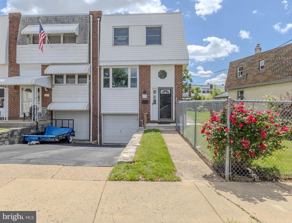 4128 Whiting Road Philadelphia, PA 19154 - Photo 2 of 41 Gallery Image 2