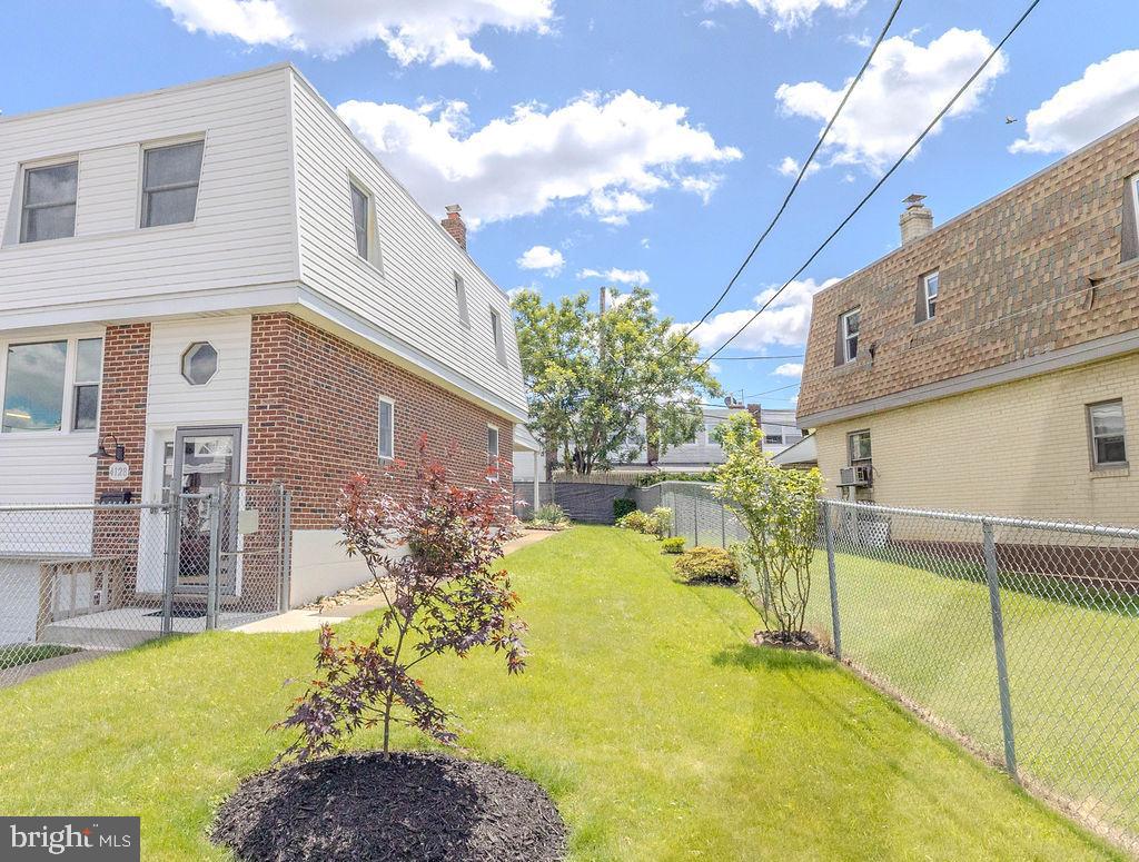 4128 Whiting Road Philadelphia, PA 19154 - Photo 3 of 41 Gallery Image 3