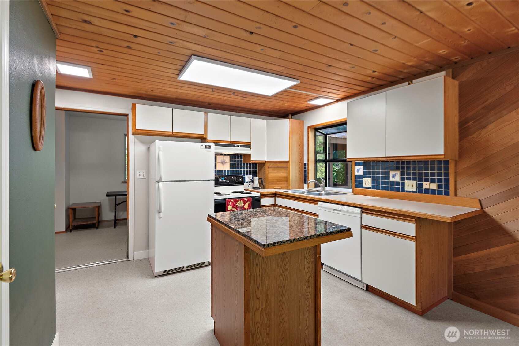 141 North Handicap Place Hoodsport, WA 98548 - Photo 6 of 40