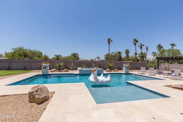 a view of a tennis court