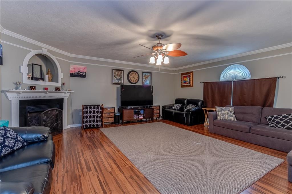 214 Stephenson Street Monaca, PA 15061 - Photo 5 of 25 Gallery Image 5