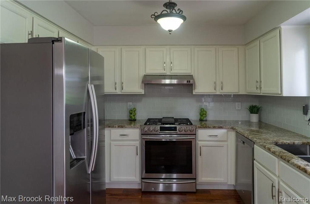 2281 Norton Road Rochester Hills, MI 48307 - Photo 14 of 37