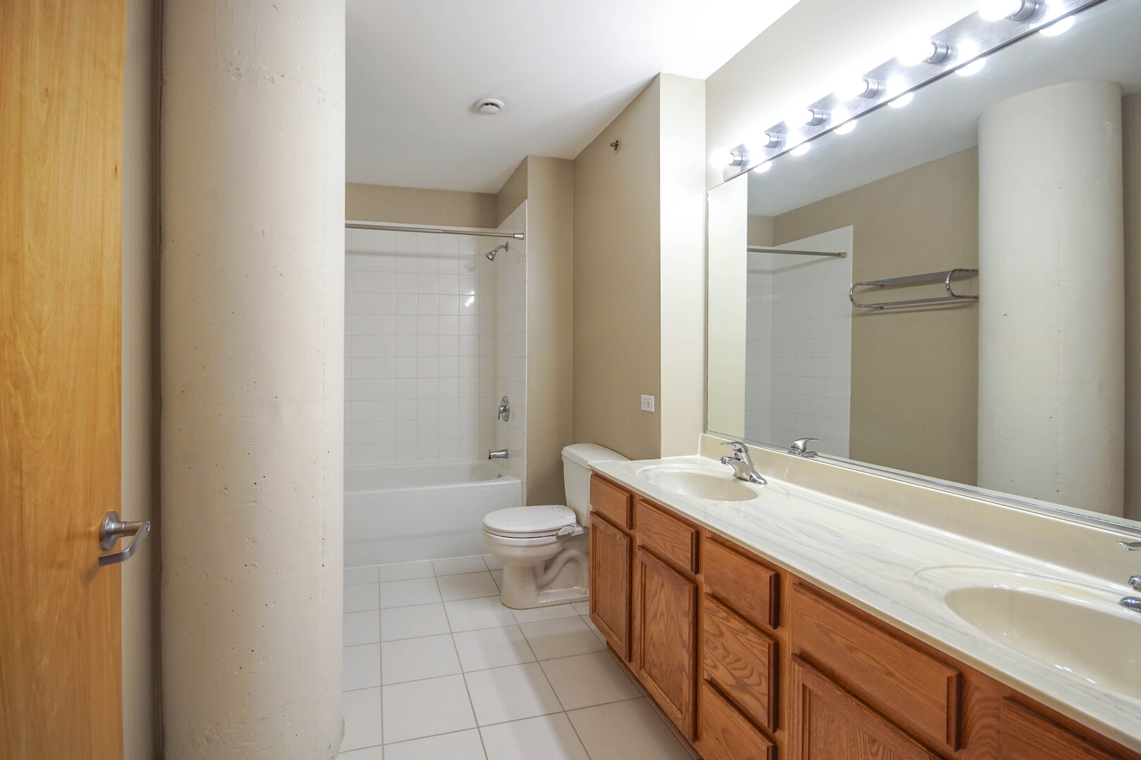 1224 West Van Buren Street, Unit 517 Chicago, IL 60607 - Photo 13 of 16