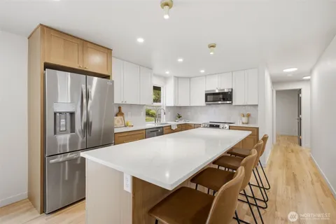 $569,950 | 30032 5th Avenue Southwest, Federal Way, WA 98023