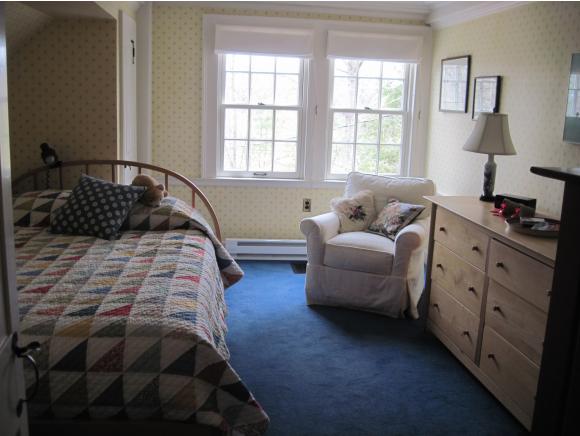 54 Newfields Road Exeter, NH 03833 - Photo 18 of 34
