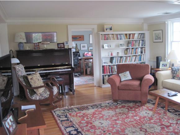 54 Newfields Road Exeter, NH 03833 - Photo 5 of 34