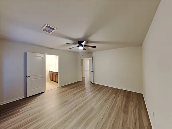 $2,075 | 22718 Klingamans Way, Hockley, TX 77447