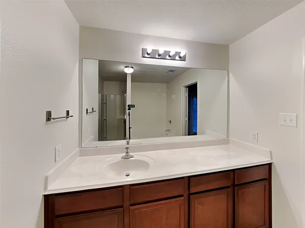 $2,075 | 22718 Klingamans Way, Hockley, TX 77447