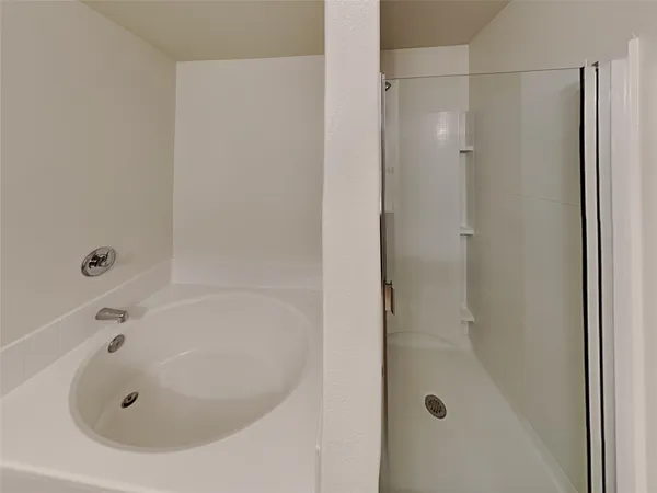 $2,075 | 22718 Klingamans Way, Hockley, TX 77447