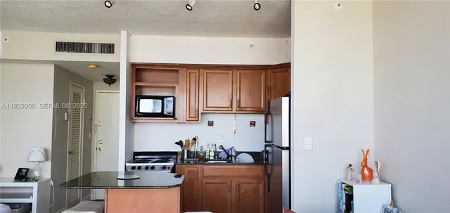 $1,650 | 1720 Harrison Street, Unit 10G, Hollywood, FL 33020