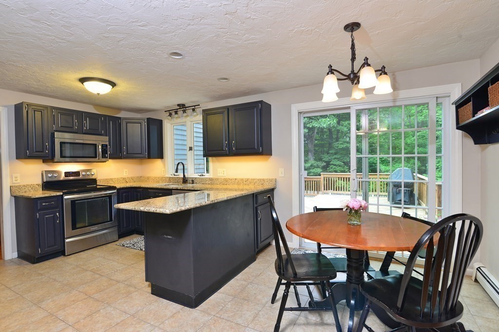 71 Jordan Road Franklin, MA 02038 - Photo 8 of 32 Gallery Image 8