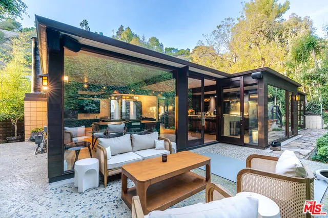 $2,395,000 | 9624 Yoakum Drive, Beverly Hills, CA 90210