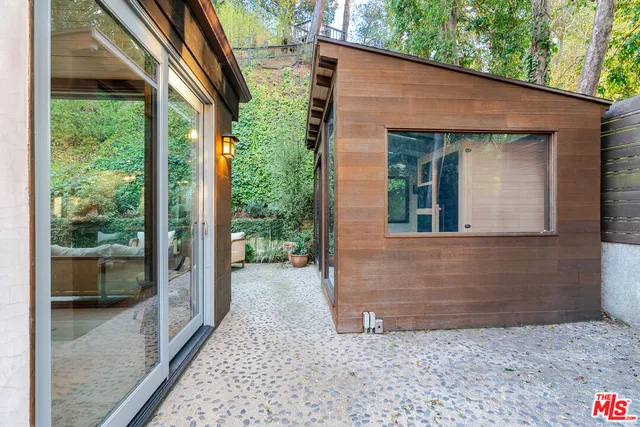 $2,395,000 | 9624 Yoakum Drive, Beverly Hills, CA 90210