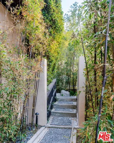 $2,395,000 | 9624 Yoakum Drive, Beverly Hills, CA 90210