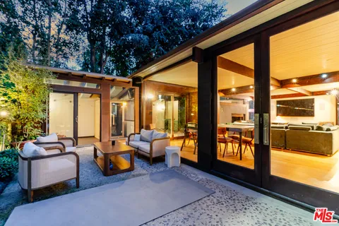 a view of an entryway