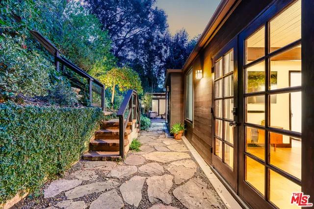 $2,395,000 | 9624 Yoakum Drive, Beverly Hills, CA 90210