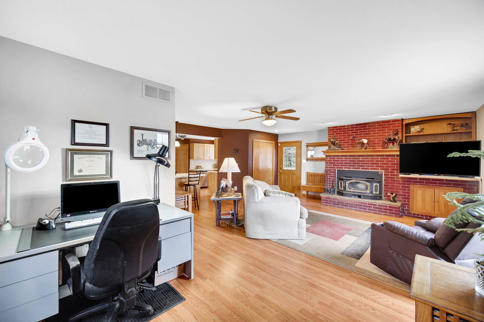 32443 Wilton Road Manteno, IL 60950 - Photo 13 of 48 a view of a livingroom with workspace and a couch