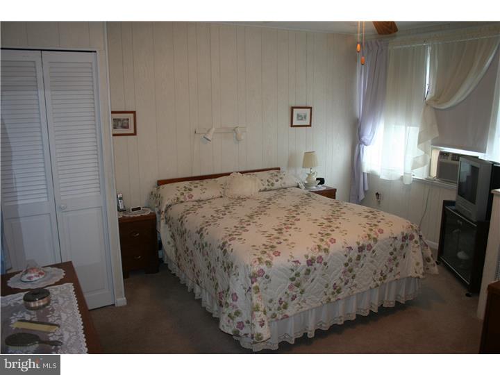311 Sanford Road Upper Darby, PA 19082 - Photo 12 of 22 Bedroom - Main