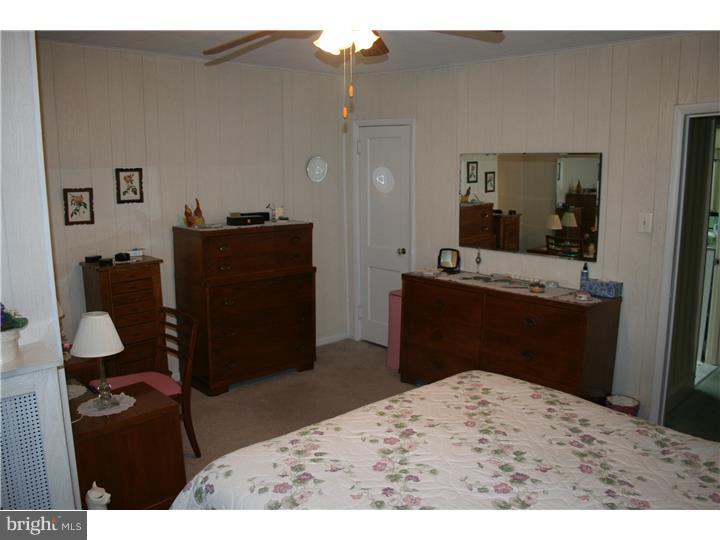 311 Sanford Road Upper Darby, PA 19082 - Photo 13 of 22 Bedroom - Main