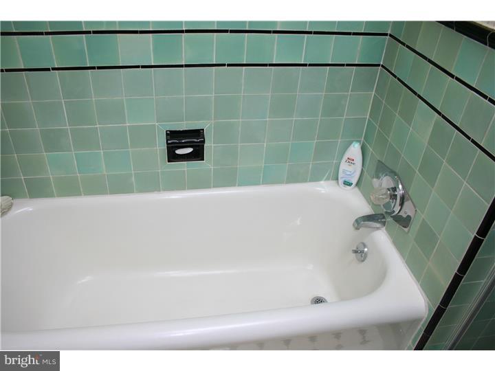311 Sanford Road Upper Darby, PA 19082 - Photo 17 of 22 Bathroom