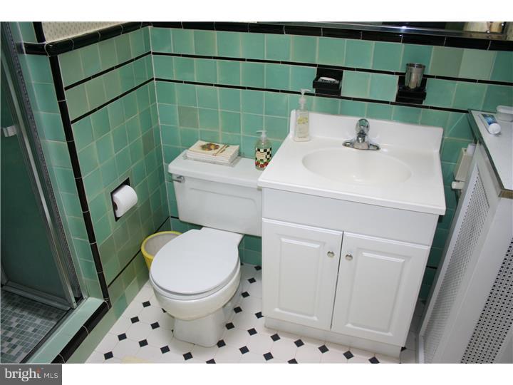 311 Sanford Road Upper Darby, PA 19082 - Photo 18 of 22 Bathroom