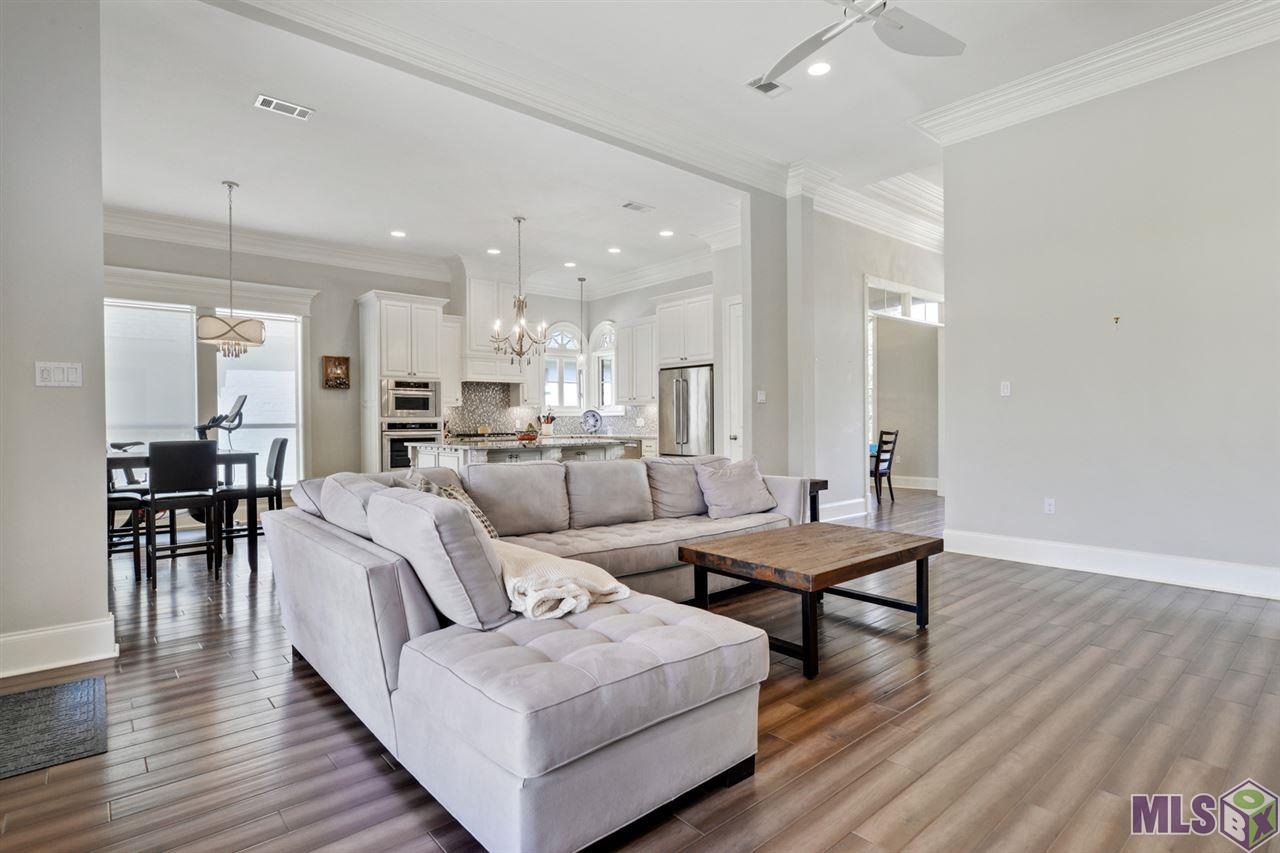 13467 Kings Ct Avenue Baton Rouge, LA 70810 - Photo 4 of 20