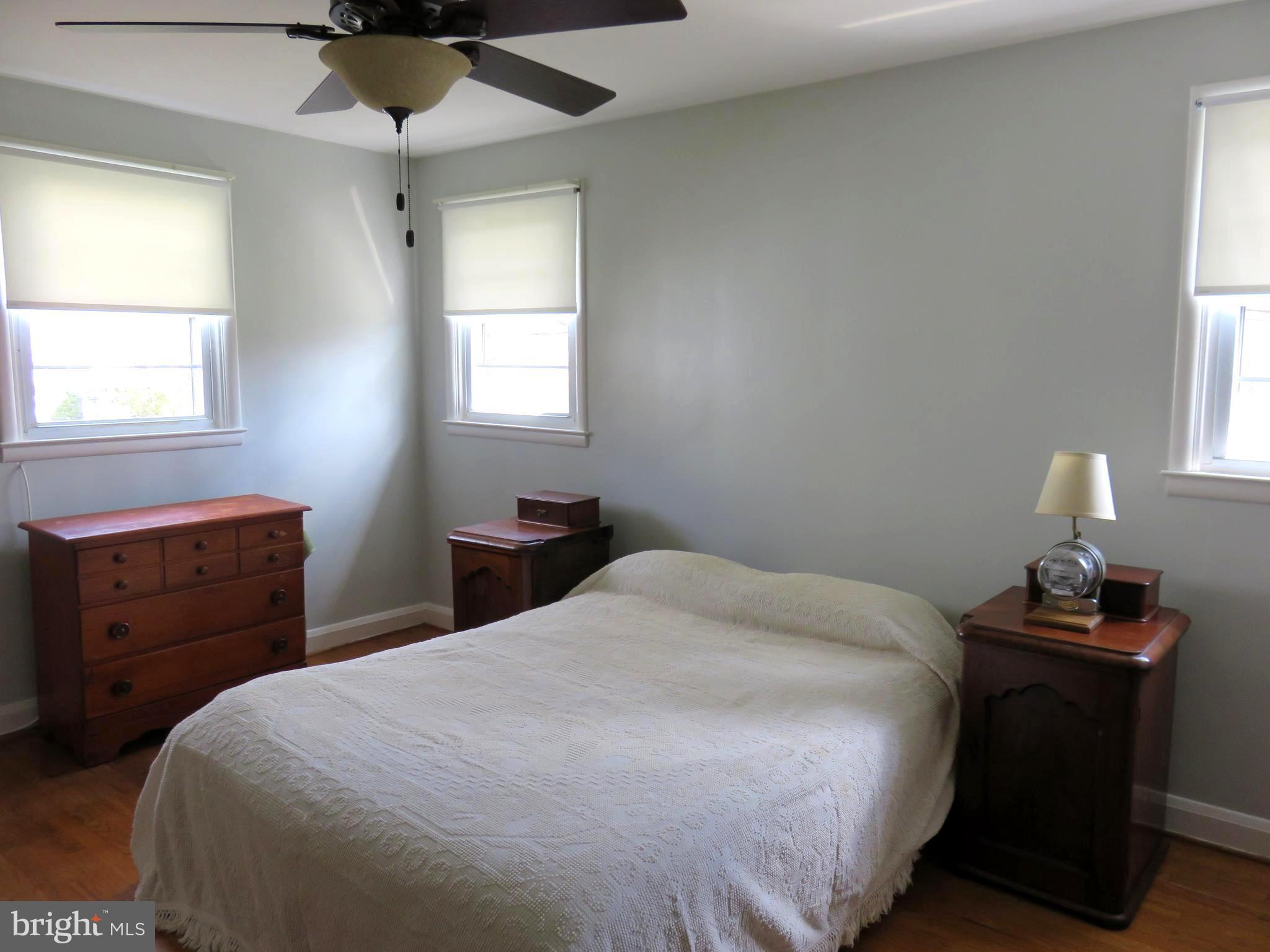 8219 Thornton Road Towson, MD 21204 - Photo 14 of 30 MASTER BEDROOM WITH FULL BATH