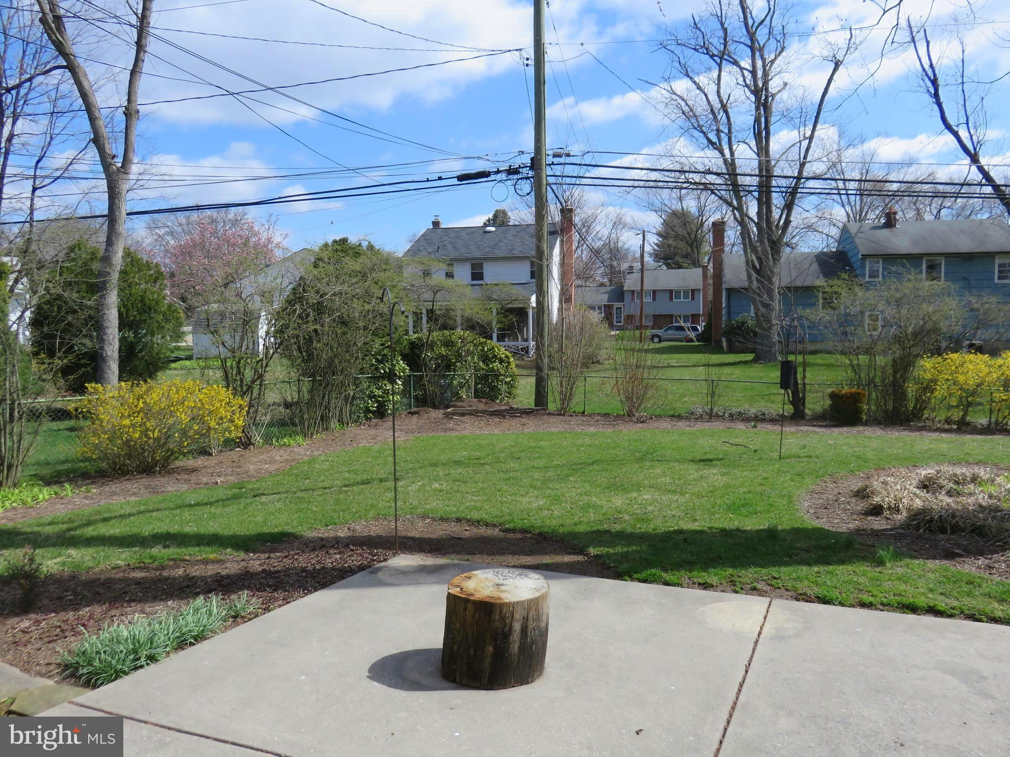 8219 Thornton Road Towson, MD 21204 - Photo 26 of 30 FENCED BACK YARD