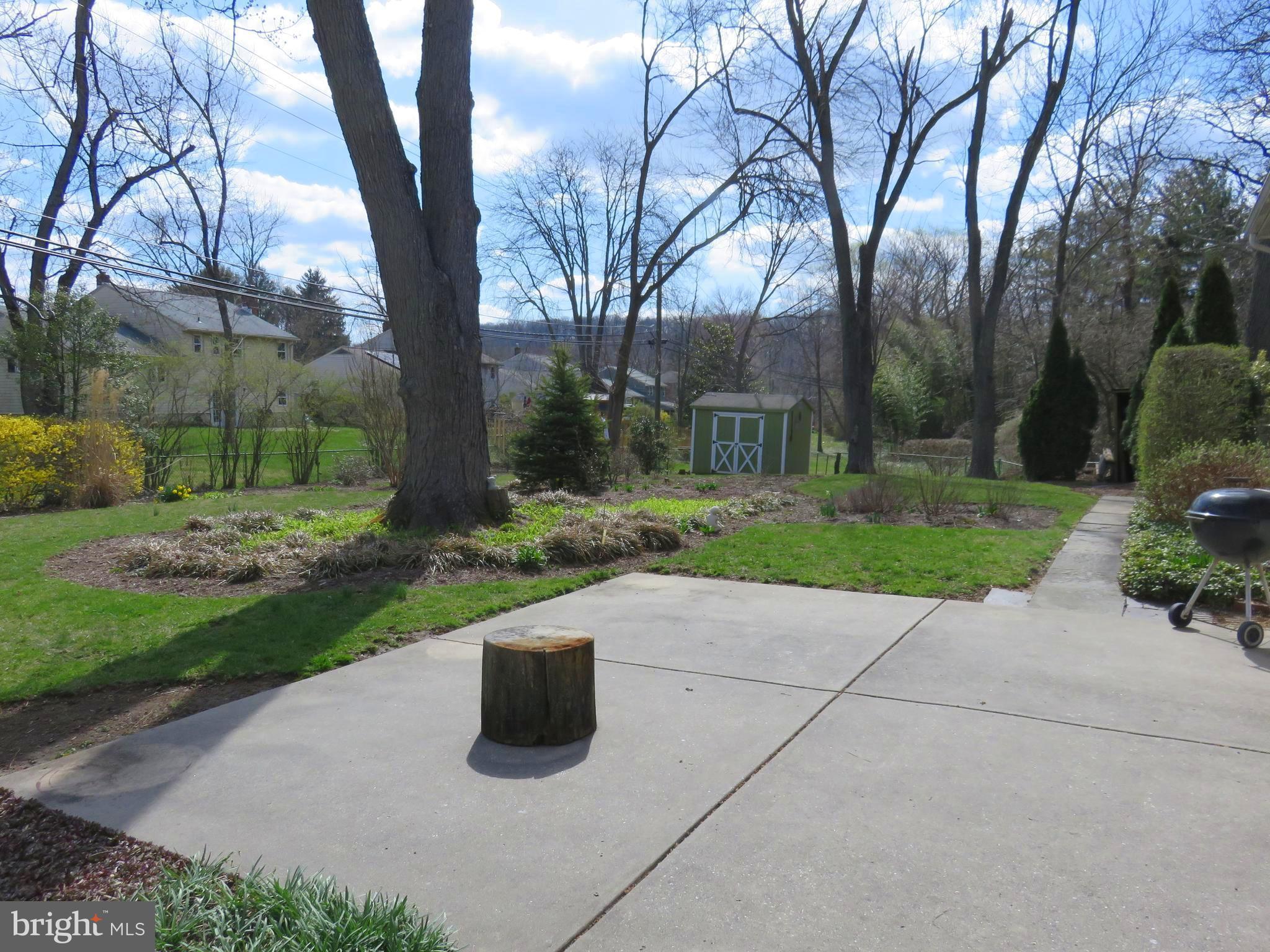 8219 Thornton Road Towson, MD 21204 - Photo 27 of 30 PRIVATE AND BEAUTIFUL