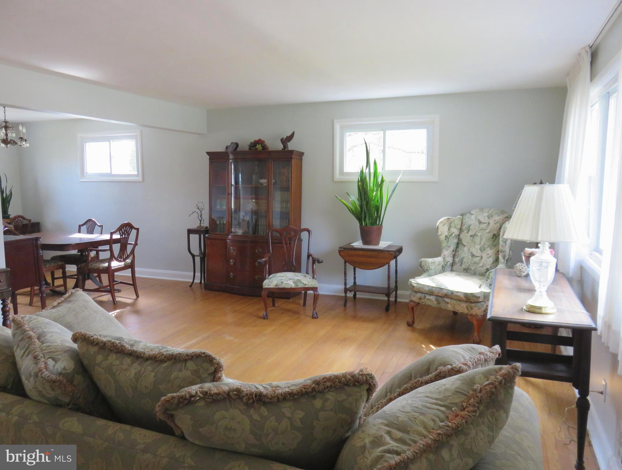 8219 Thornton Road Towson, MD 21204 - Photo 5 of 30 GLEAMING HARDWOOD FLOORS MAIN & UPPER LEVEL