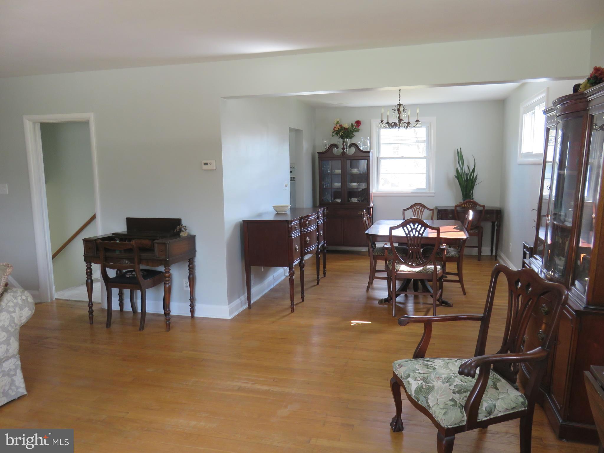 8219 Thornton Road Towson, MD 21204 - Photo 8 of 30 DINING ROOM GREAT FOR DINNER PARTIES