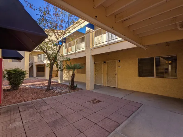 $1,198 | 12221 West Bell Road, Unit 175, Surprise, AZ 85378