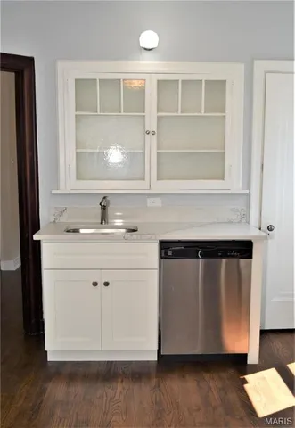 $195,000 | 4521 Tholozan Avenue, St. Louis, MO 63116