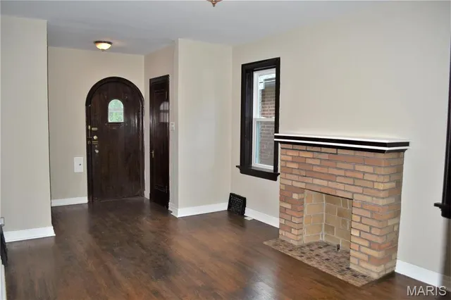 $195,000 | 4521 Tholozan Avenue, St. Louis, MO 63116